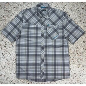 Yeti Men's Vented Multi Zip Pocket Short Sleeve‎ Hiking Shirt Size Medium